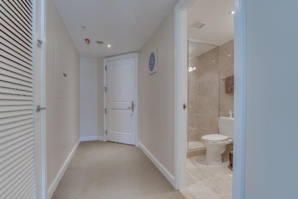 Heaven on Washington Fully Furnished Apartments image 26